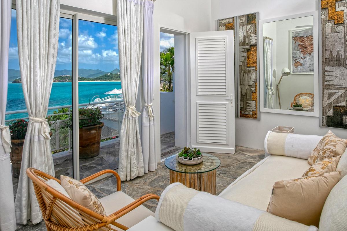 St Martin beachfront luxury villa rental -  The bedroom 6